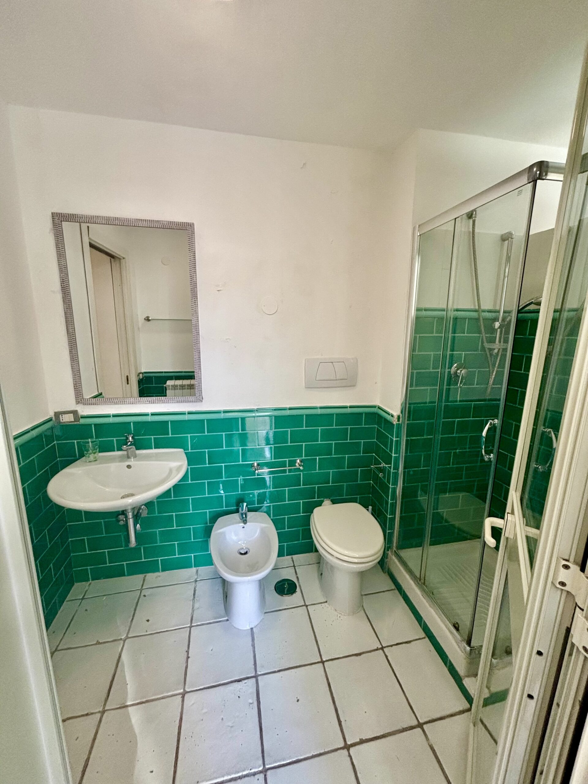 Casa-Angelo-Badezimmer-Segelzentrum-Elba